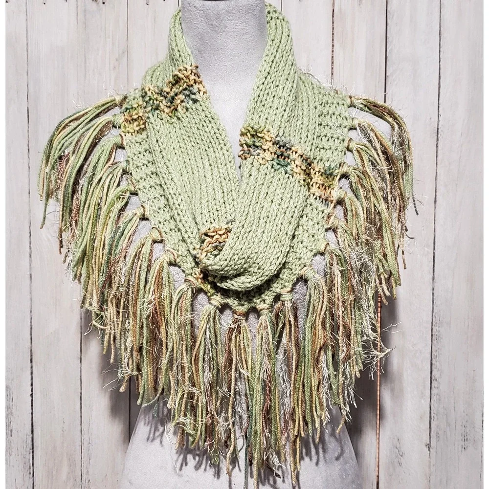NEW Hand Knitted‎ Green Ombre Boho Cowl Scarf Artsy Cottage Coastal Indie Chic